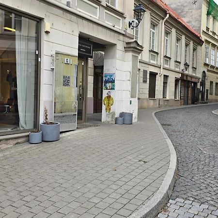 Town Hall Square Apartments Вилнюс Екстериор снимка