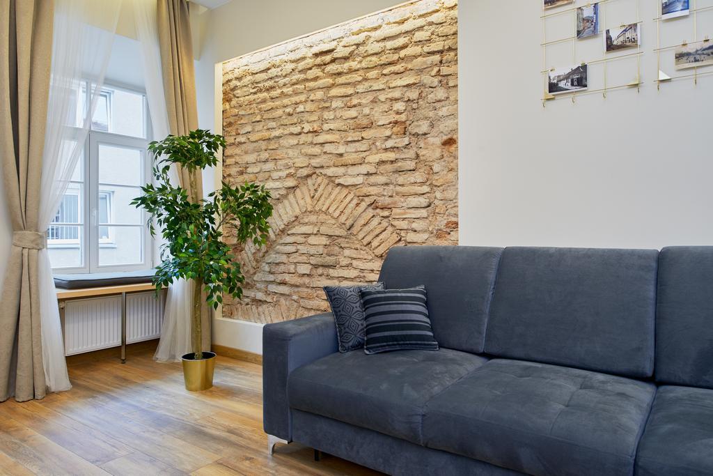 Town Hall Square Apartments Вилнюс Екстериор снимка