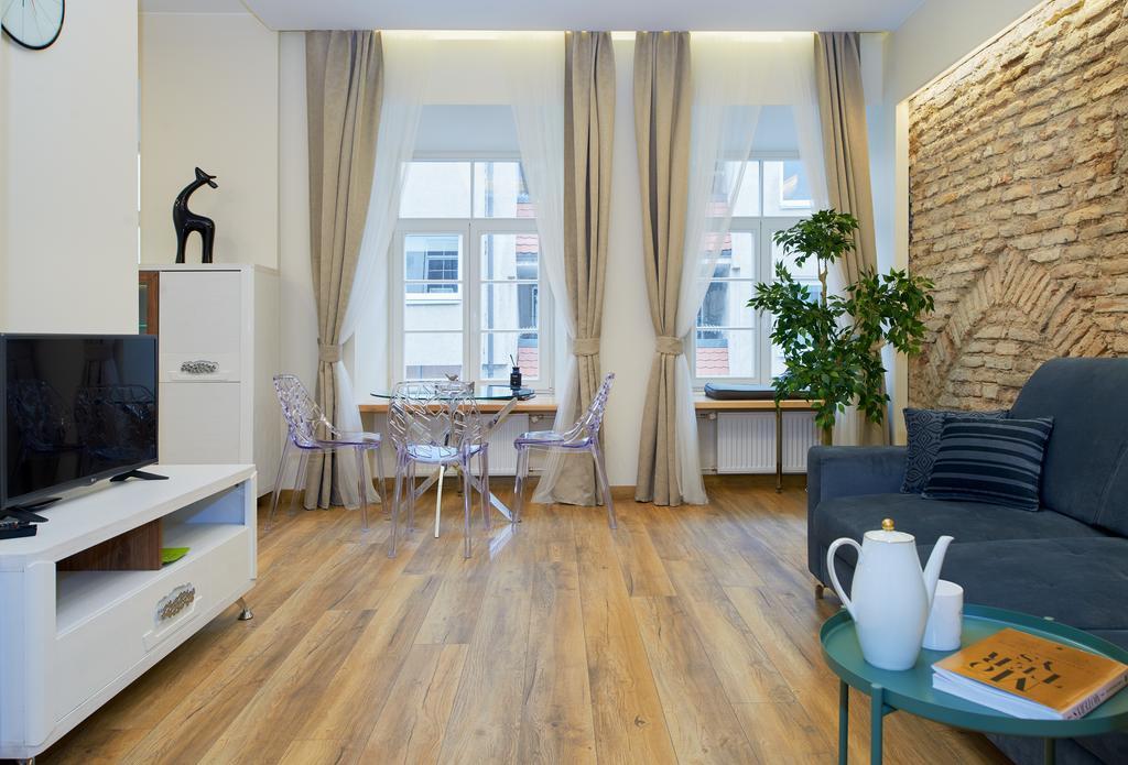 Town Hall Square Apartments Вилнюс Екстериор снимка