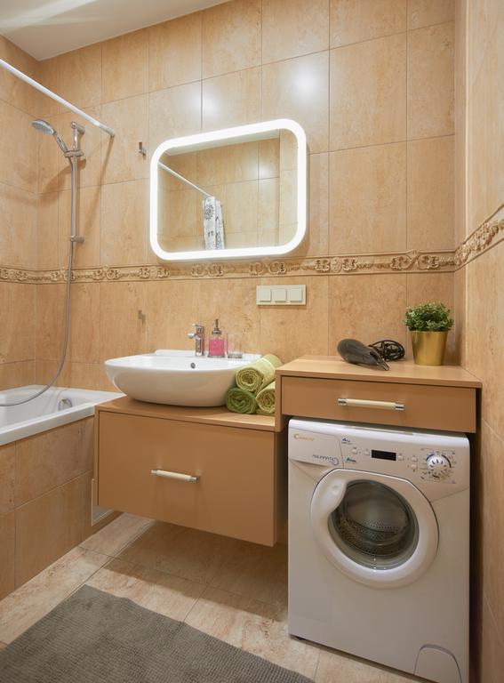 Town Hall Square Apartments Вилнюс Екстериор снимка